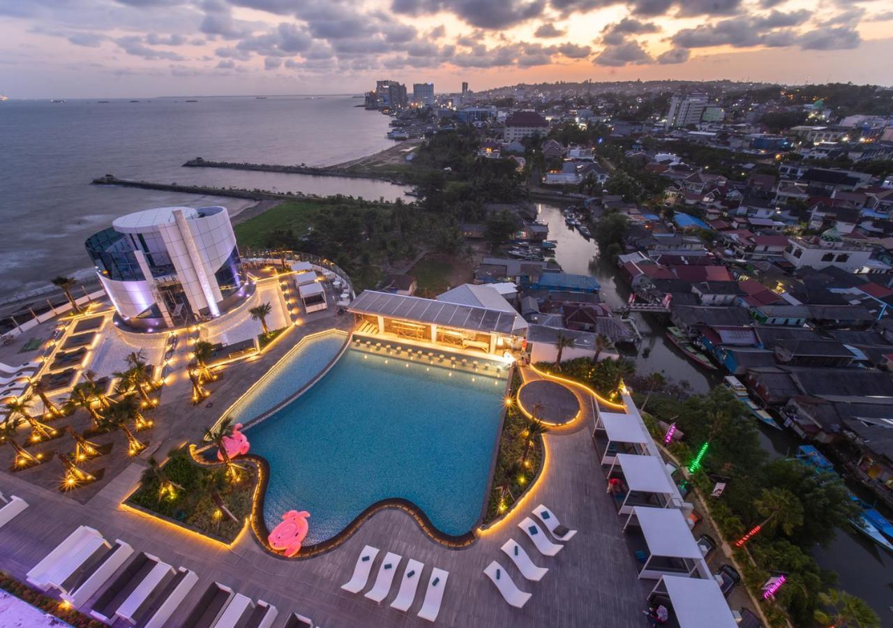 Pentacity Hotel Balikpapan Esterno foto