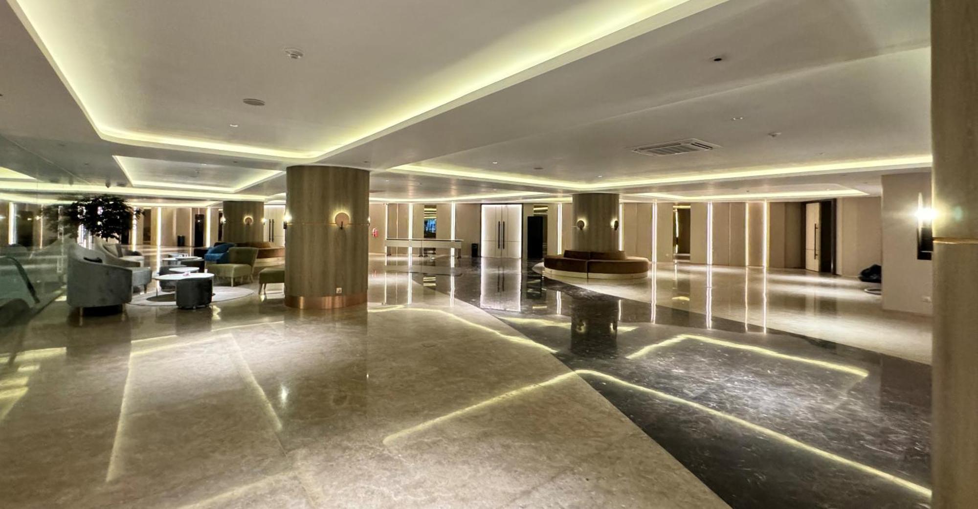 Pentacity Hotel Balikpapan Esterno foto