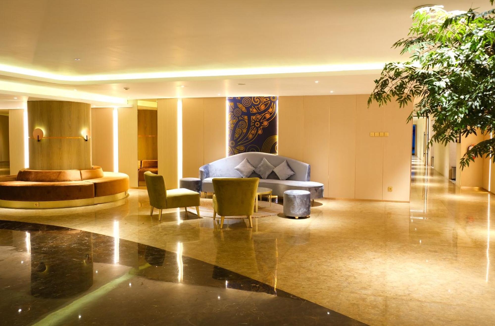Pentacity Hotel Balikpapan Esterno foto