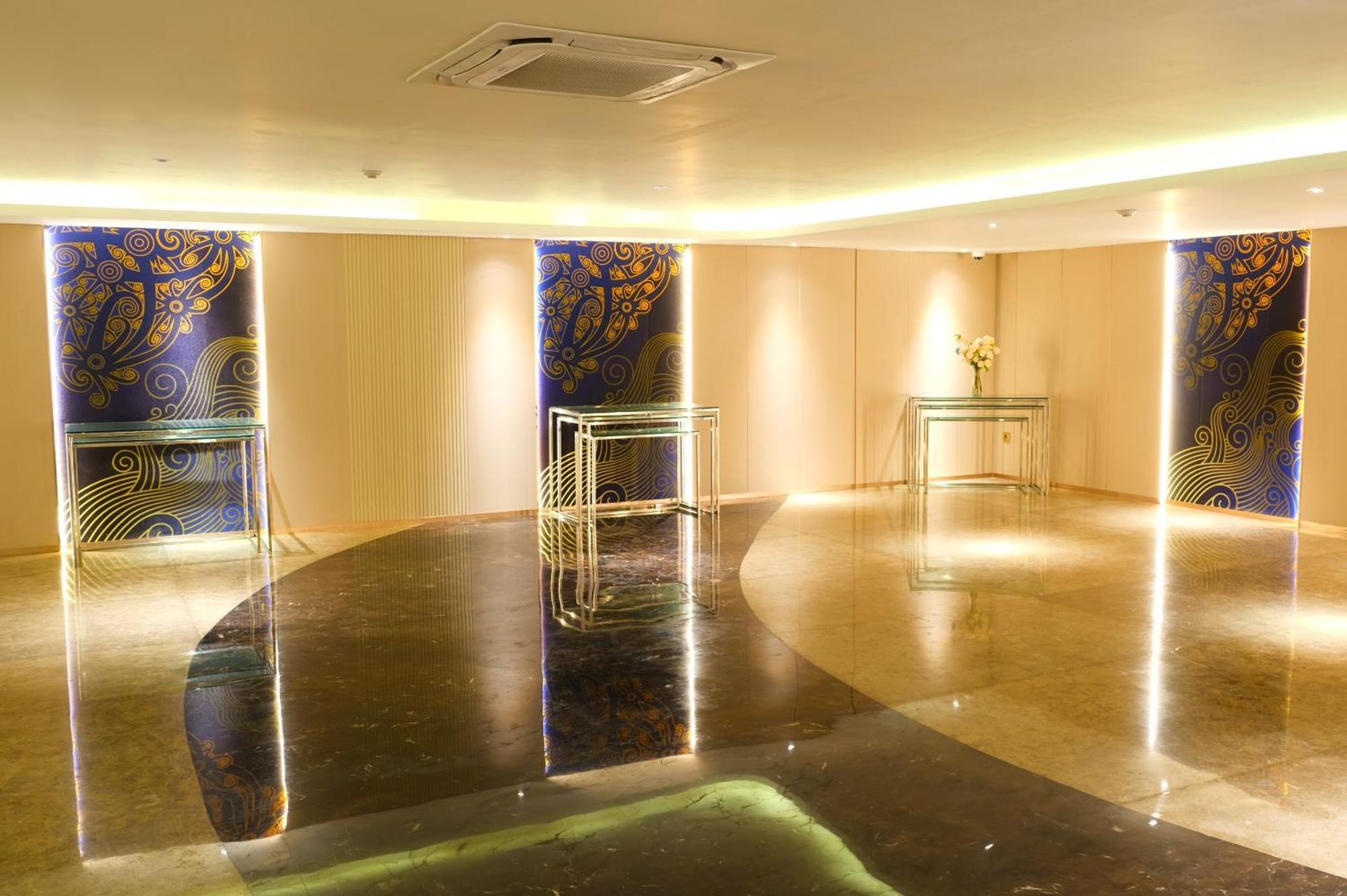 Pentacity Hotel Balikpapan Esterno foto